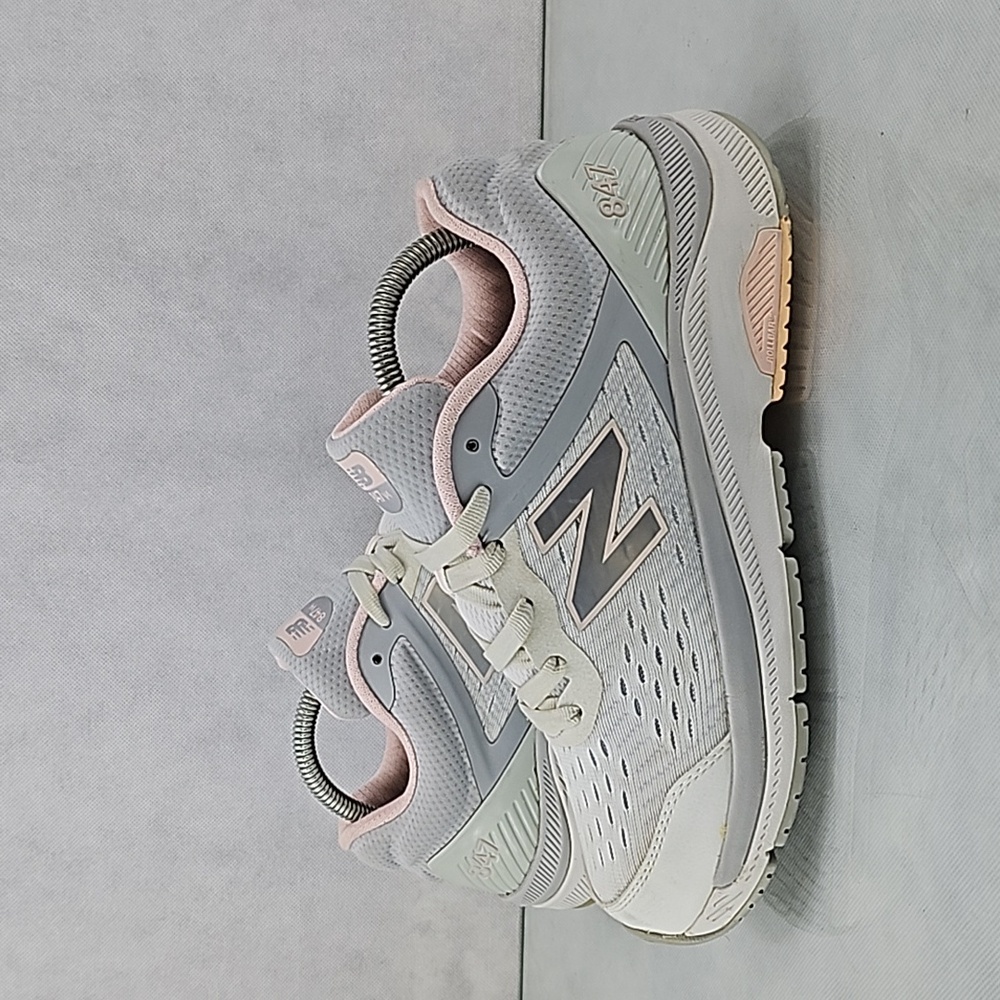New Balance Ww 847 v4 Women's Walking Shoe 9.5 (wears like 8.5)